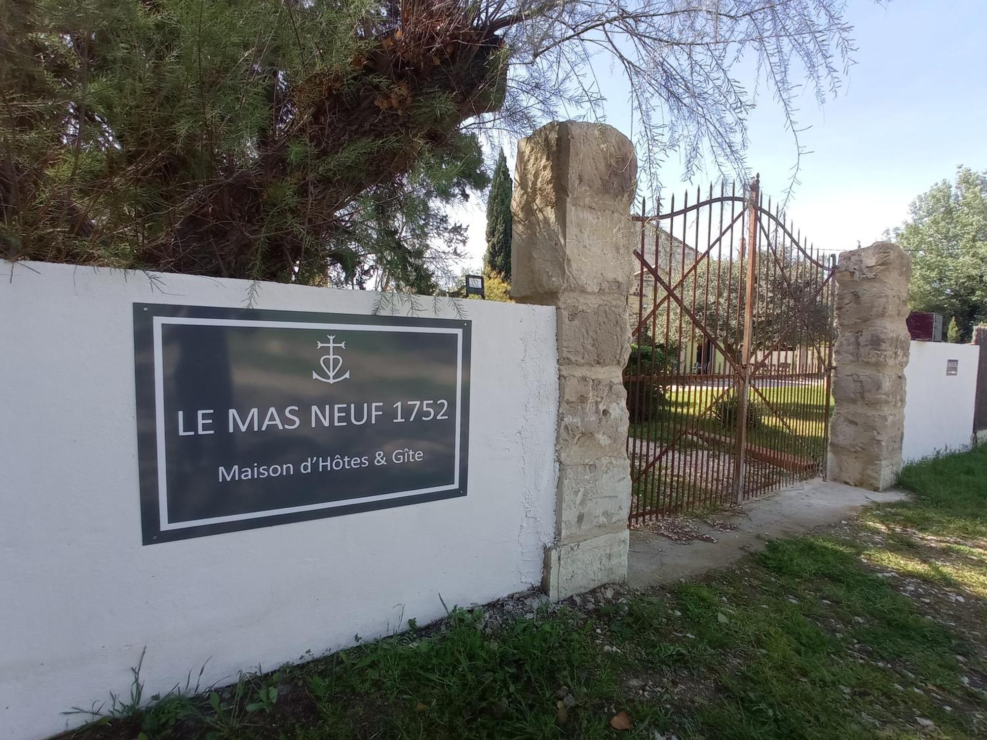 Le Mas Neuf 1752 Arles Exteriör bild